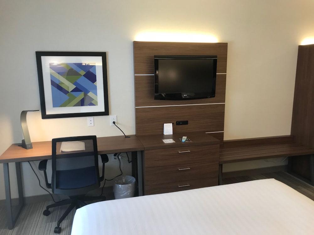 Express Rochester-victor By Ihg 3*